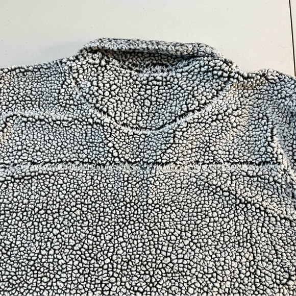 Light Grey Sherpa 2021 Pullover, Size 2XL - Picture 7 of 14